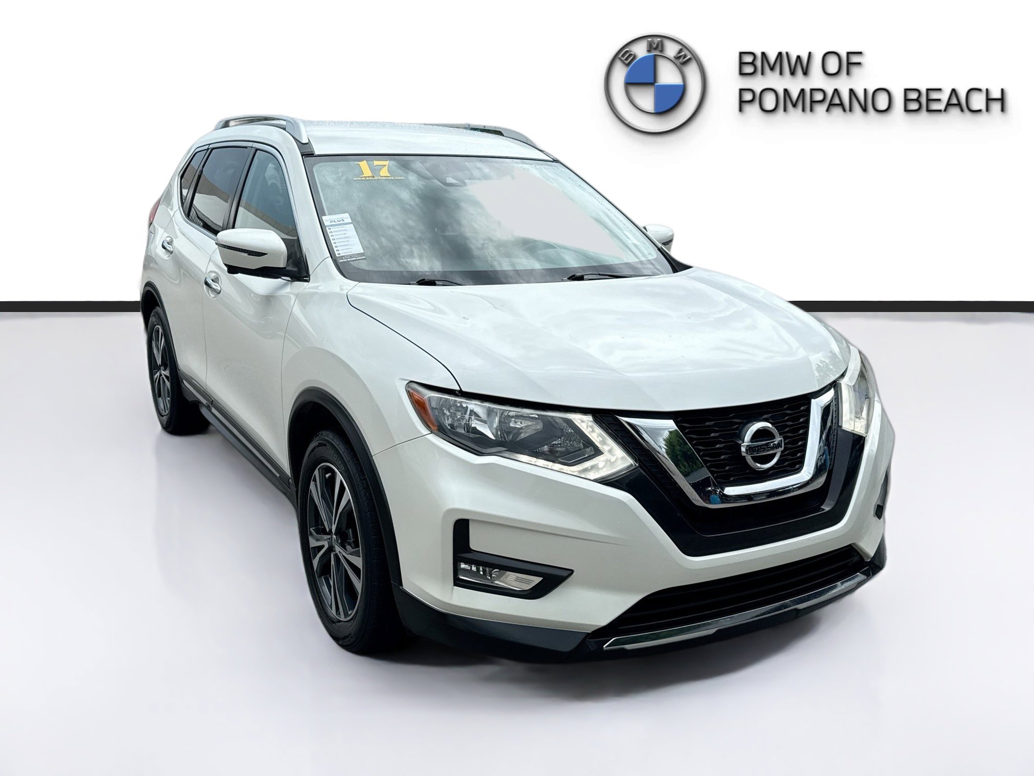 Used 2017 Nissan Rogue SL