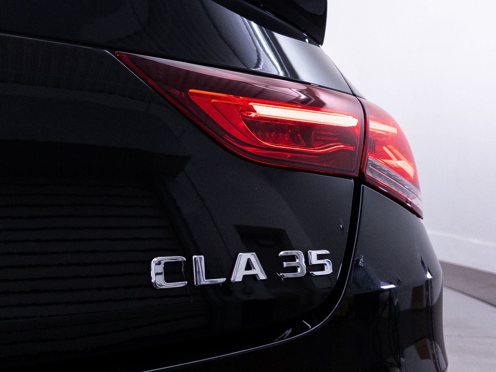 Used 2021 Mercedes-Benz CLA 35 AMG 4MATIC image 7