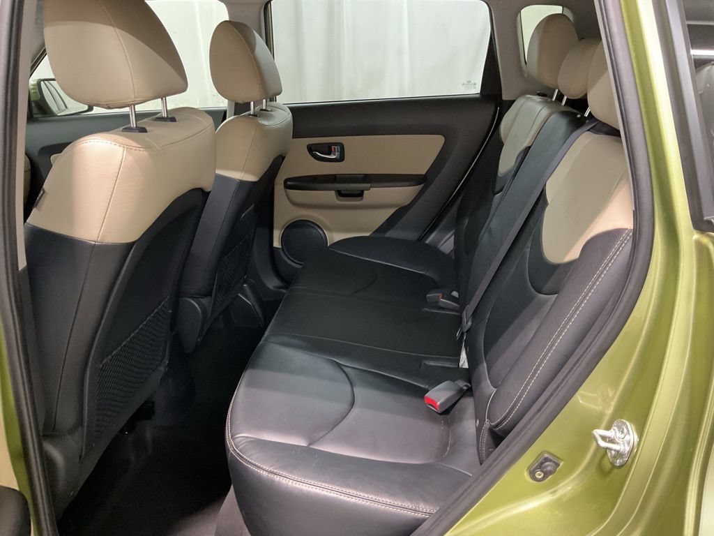 Used 2013 Kia Soul ! w/ Premium Pkg FWD image 21