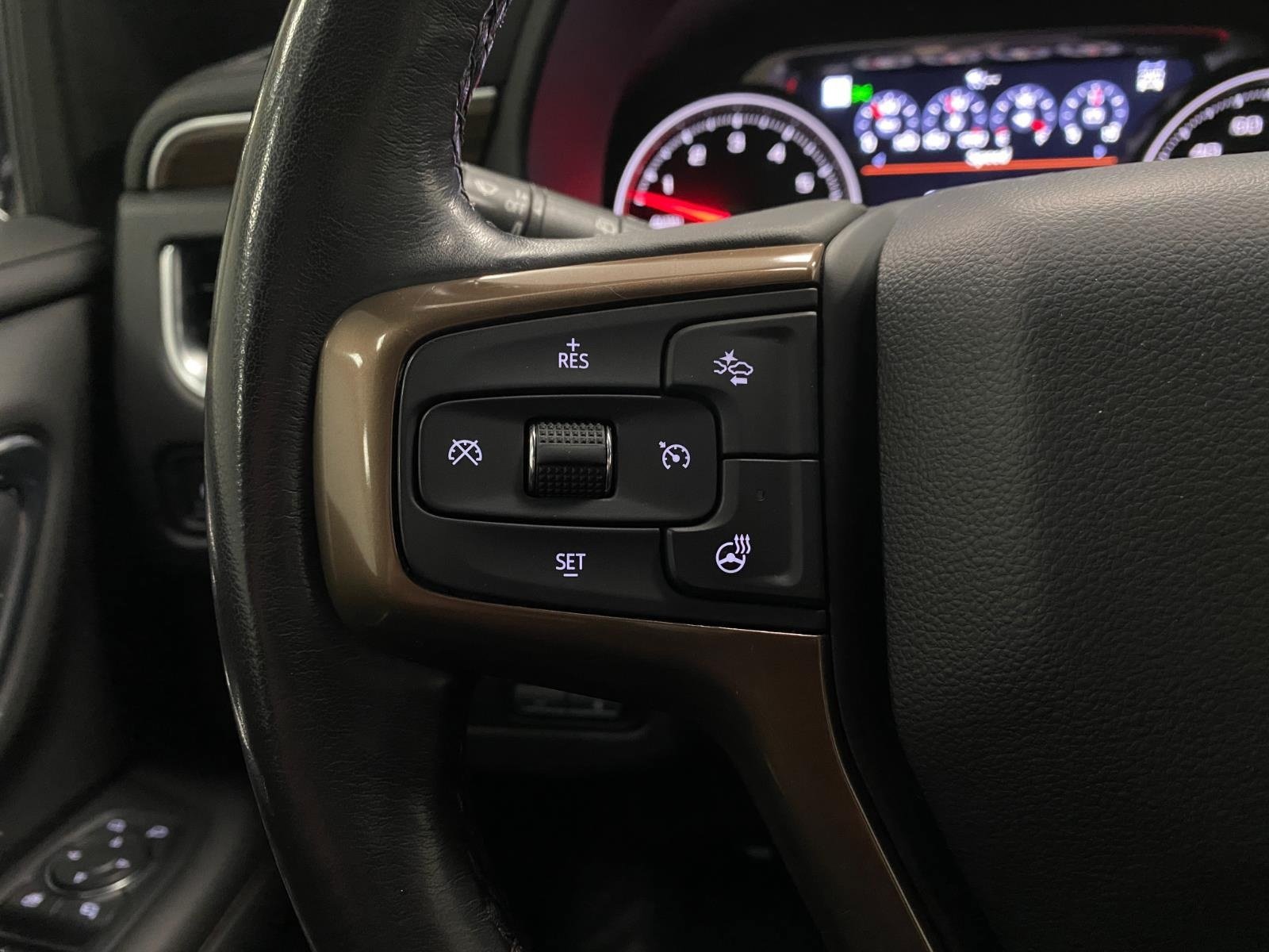 Used 2021 Chevrolet Tahoe High Country w/ Premium Package AWD/4WD image 16