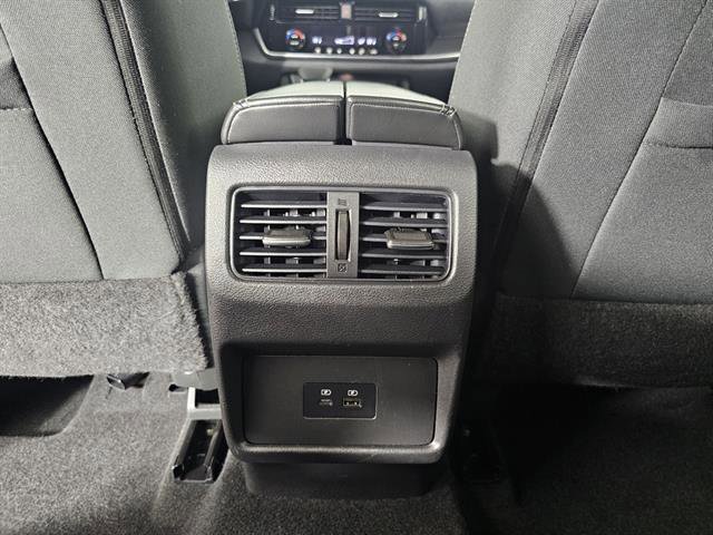 Used 2021 Nissan Rogue SV image 40