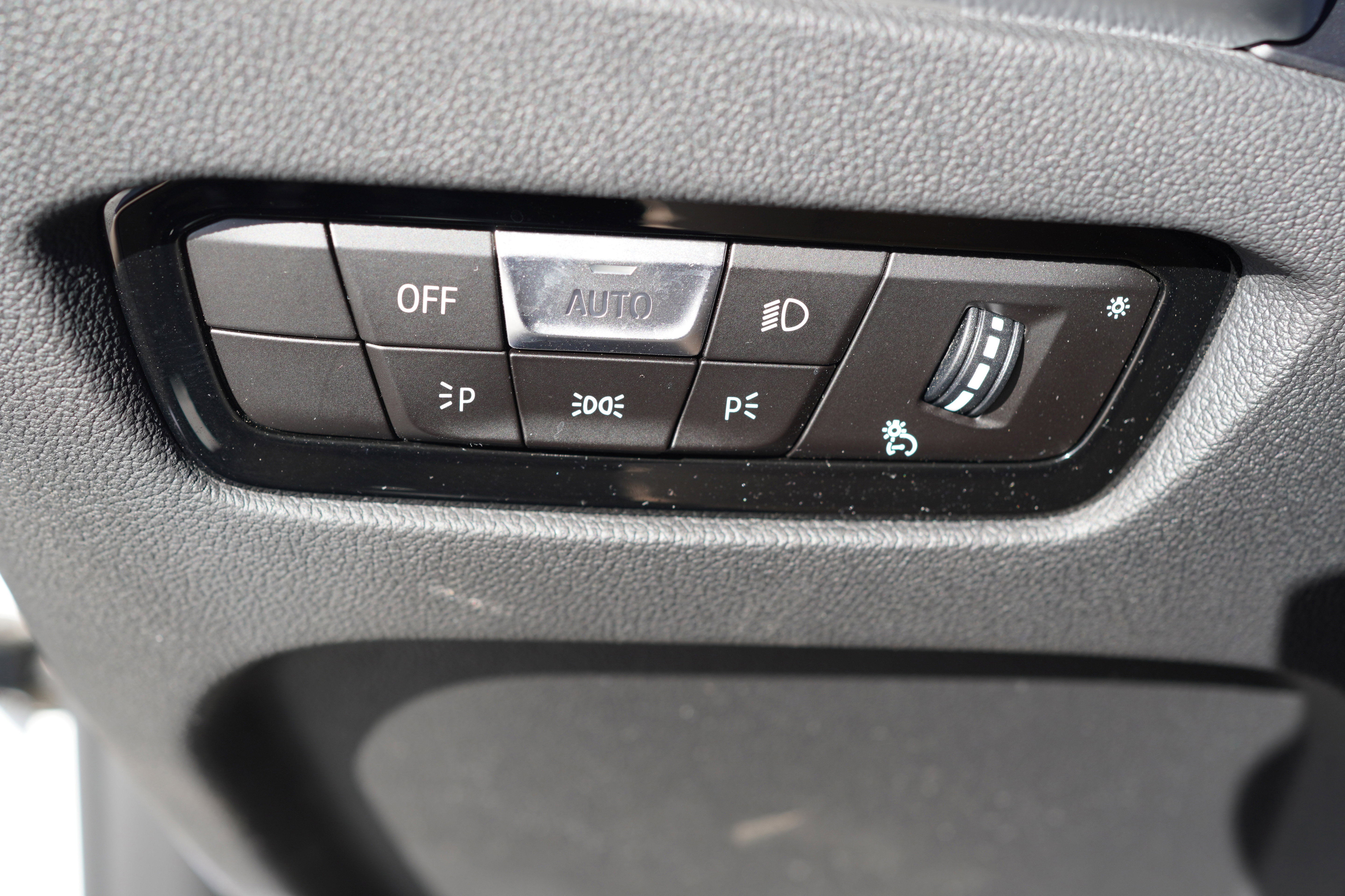 Used 2022 BMW 440i xDrive Convertible w/ Premium Package image 31