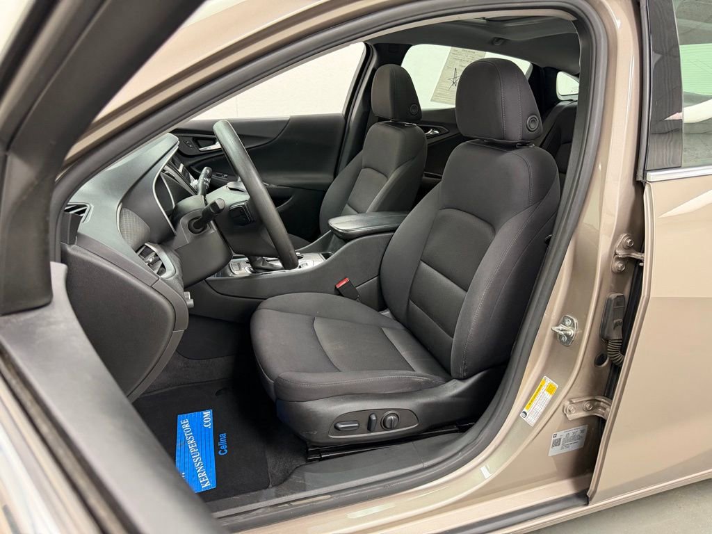 Used 2022 Chevrolet Malibu LT FWD image 18