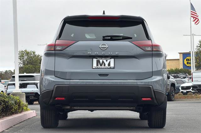 New 2026 Nissan Rogue SV FWD image 5