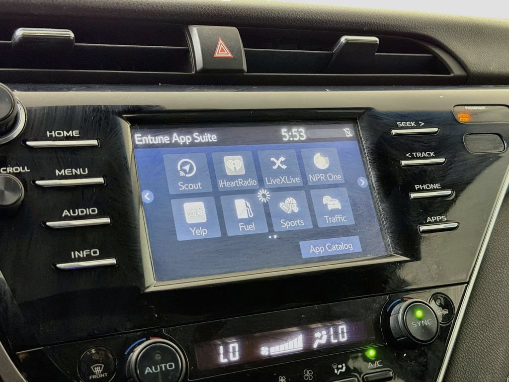 Used 2018 Toyota Camry XSE FWD image 14