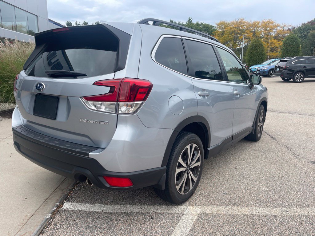 Used 2023 Subaru Forester Premium AWD/4WD image 3