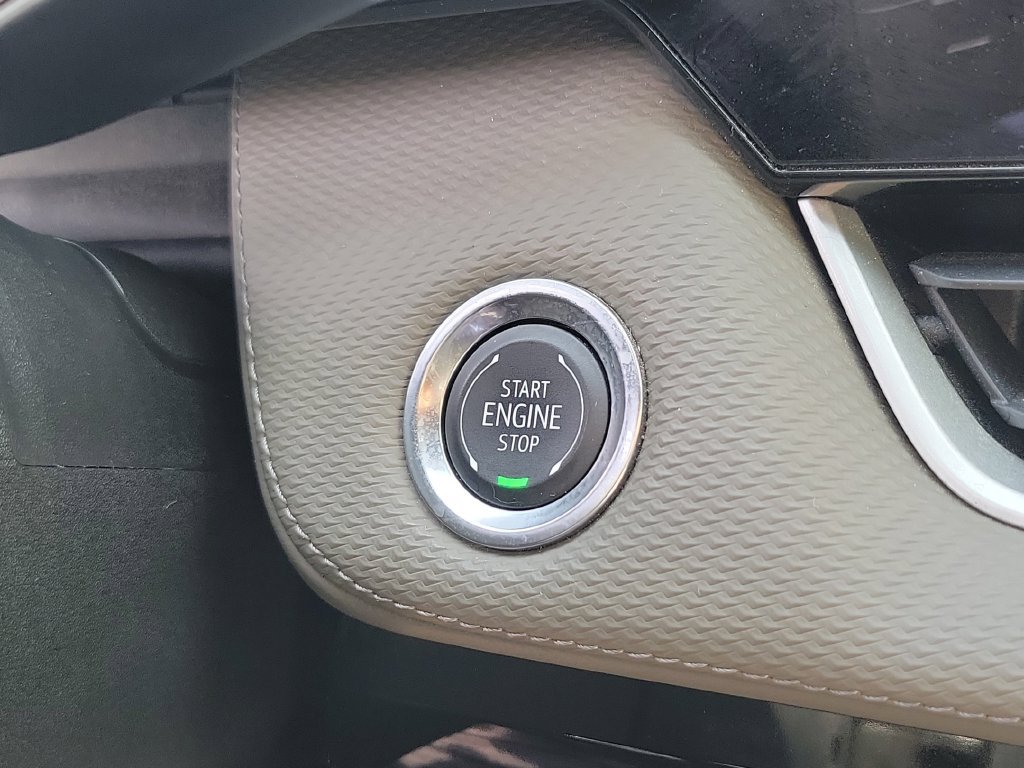 Used 2025 Chevrolet Equinox LT w/ Convenience Package II FWD image 33