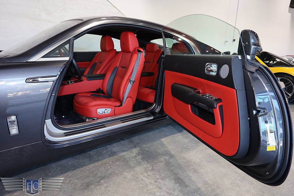 Used 2019 Rolls-Royce Wraith RWD image 15