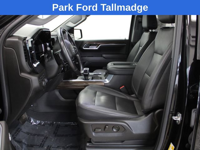 Used 2022 Chevrolet Silverado 1500 RST w/ Convenience Package II image 13