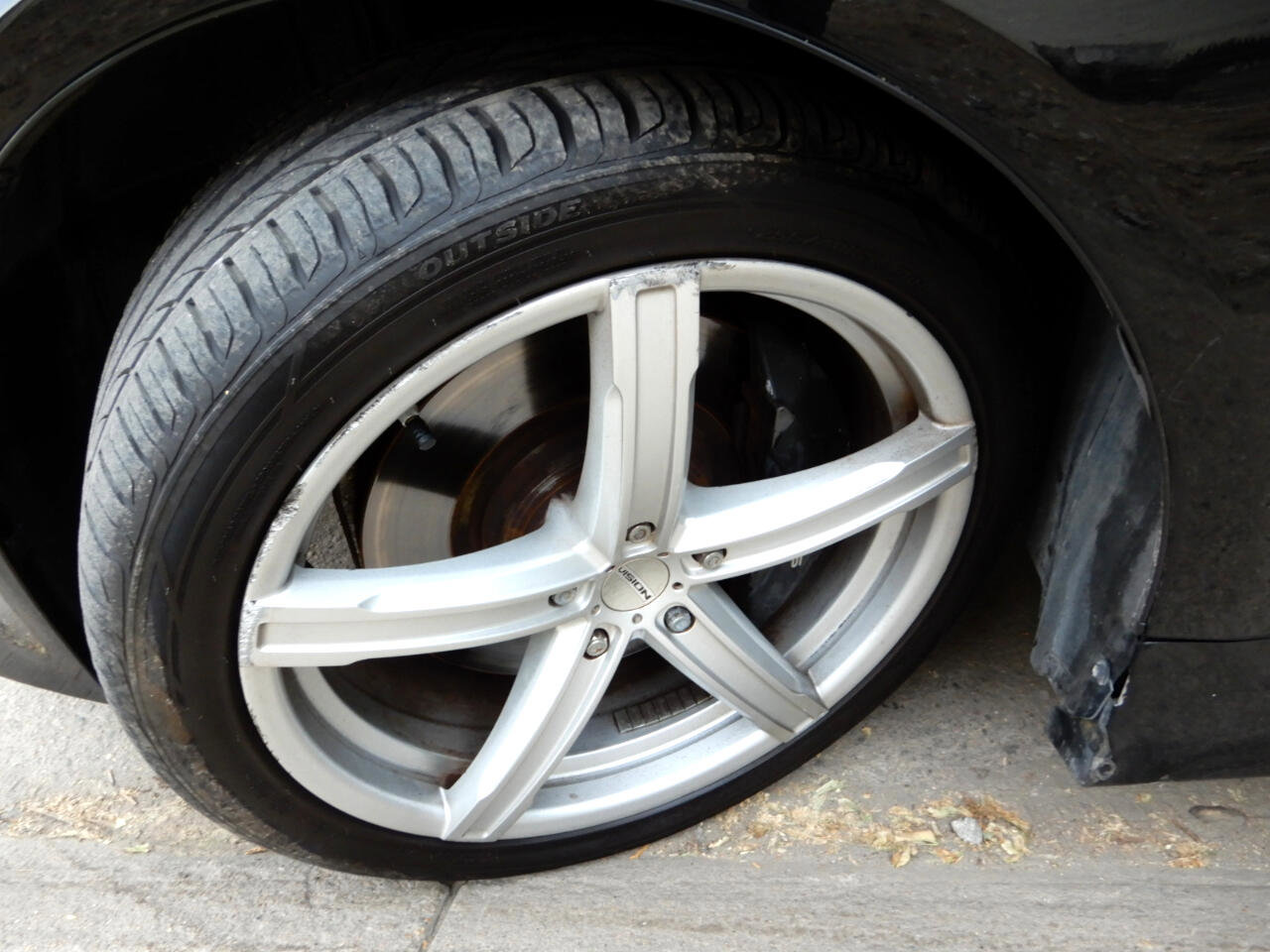 Used 2015 Lexus LS 460 w/ F Sport Package image 25