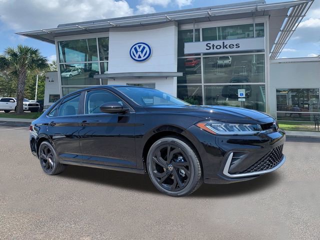 New 2026 Volkswagen Jetta SE image 2