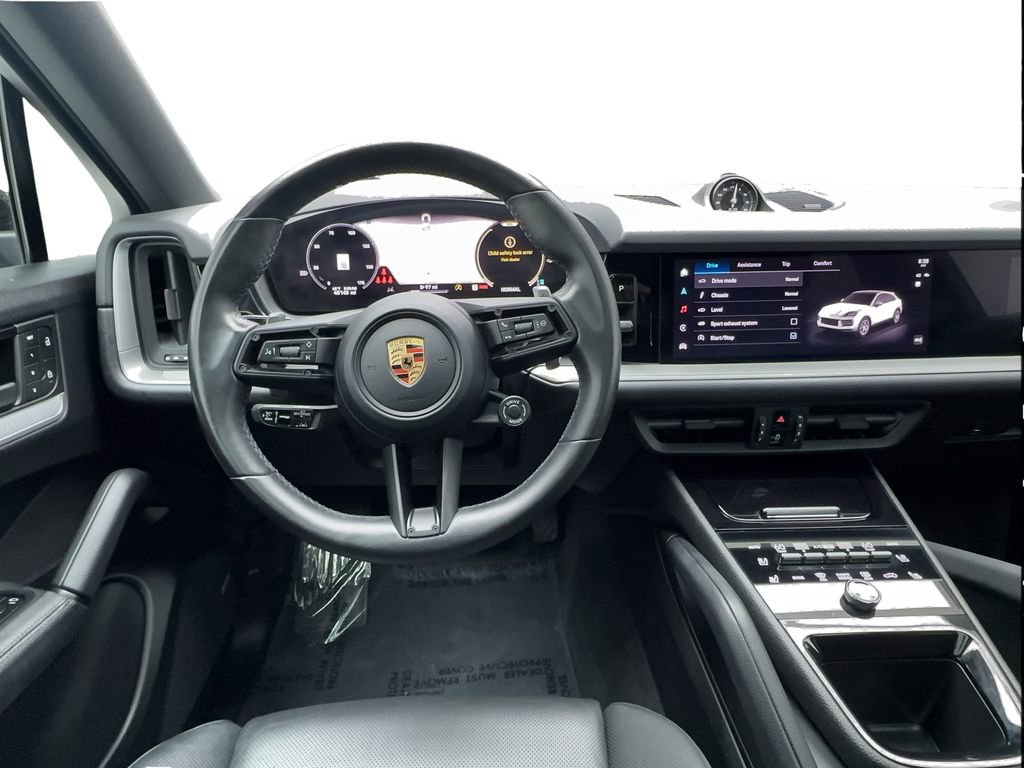 Used 2024 Porsche Cayenne Coupe image 37