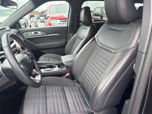 Used 2025 Ford Explorer ST-Line AWD/4WD image 12