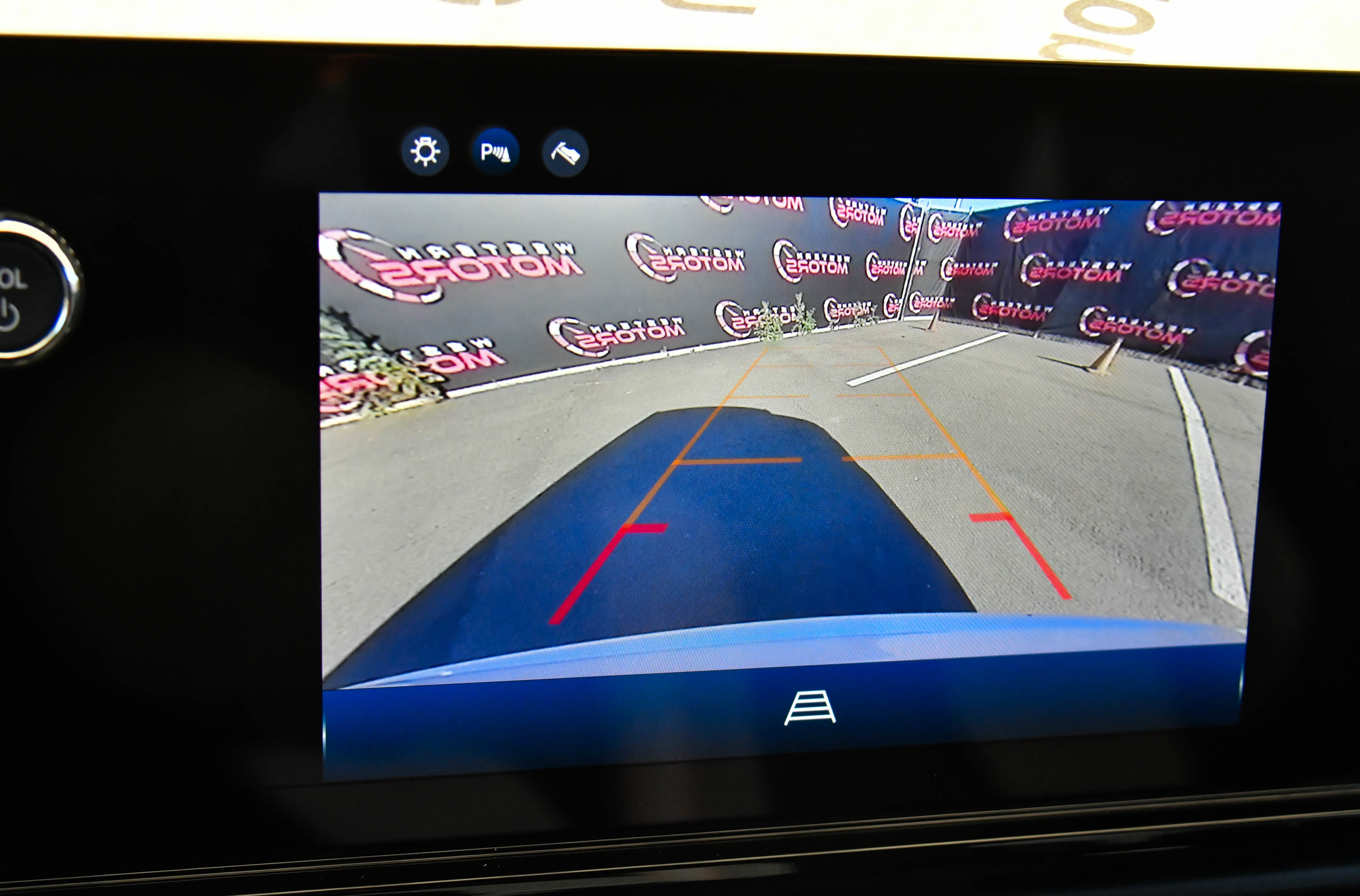 Used 2024 Honda Prologue EX image 19