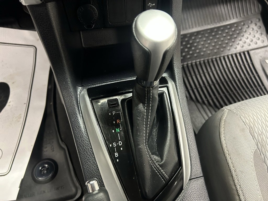 Used 2018 Toyota Corolla LE image 14