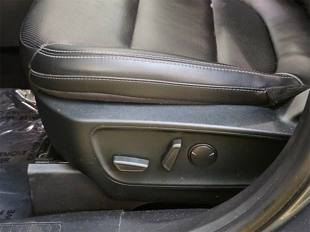 Used 2022 Ford Escape Titanium w/ Class II Trailer Tow Package image 25