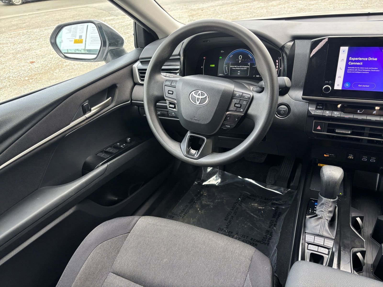 Used 2025 Toyota Camry LE image 30