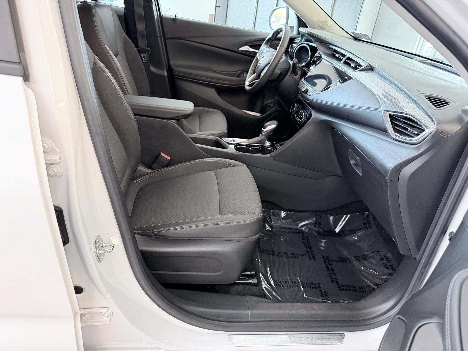 Used 2021 Buick Encore GX Select w/ Sport Touring Package AWD/4WD image 29
