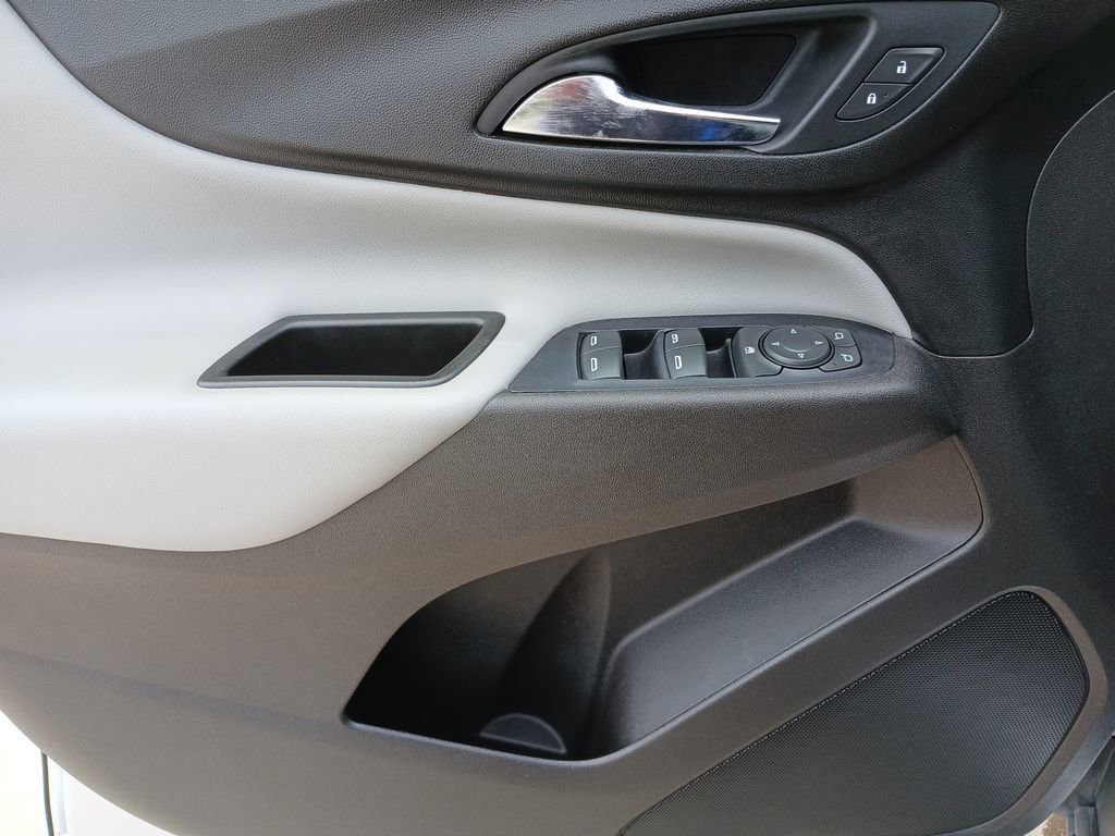 Used 2019 Chevrolet Equinox LS w/ LS Convenience Package FWD image 24