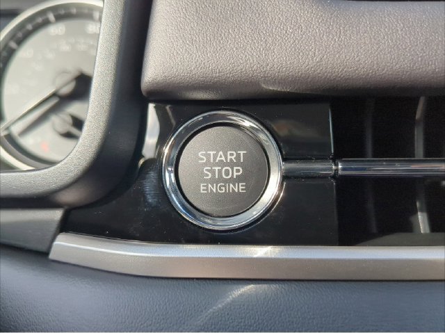 New 2026 Mitsubishi Outlander SE FWD image 35