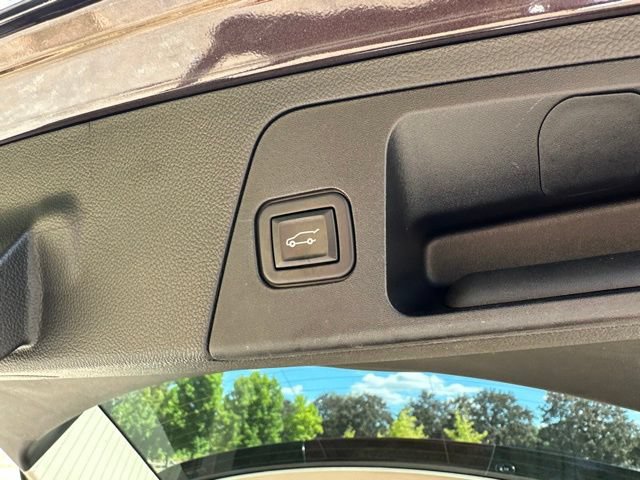 Used 2020 Buick Envision Essence w/ Experience Buick Package AWD/4WD image 18