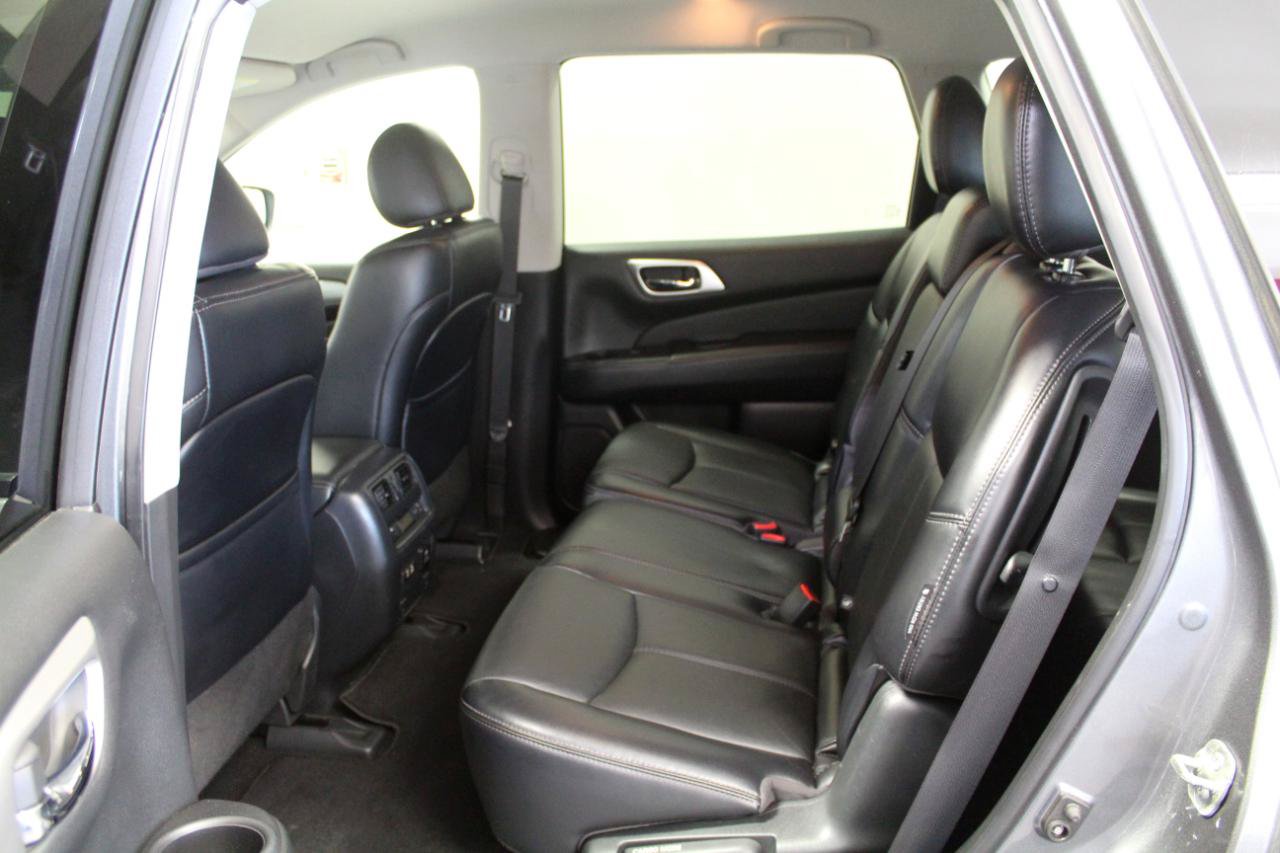 Used 2020 Nissan Pathfinder SL AWD/4WD image 22
