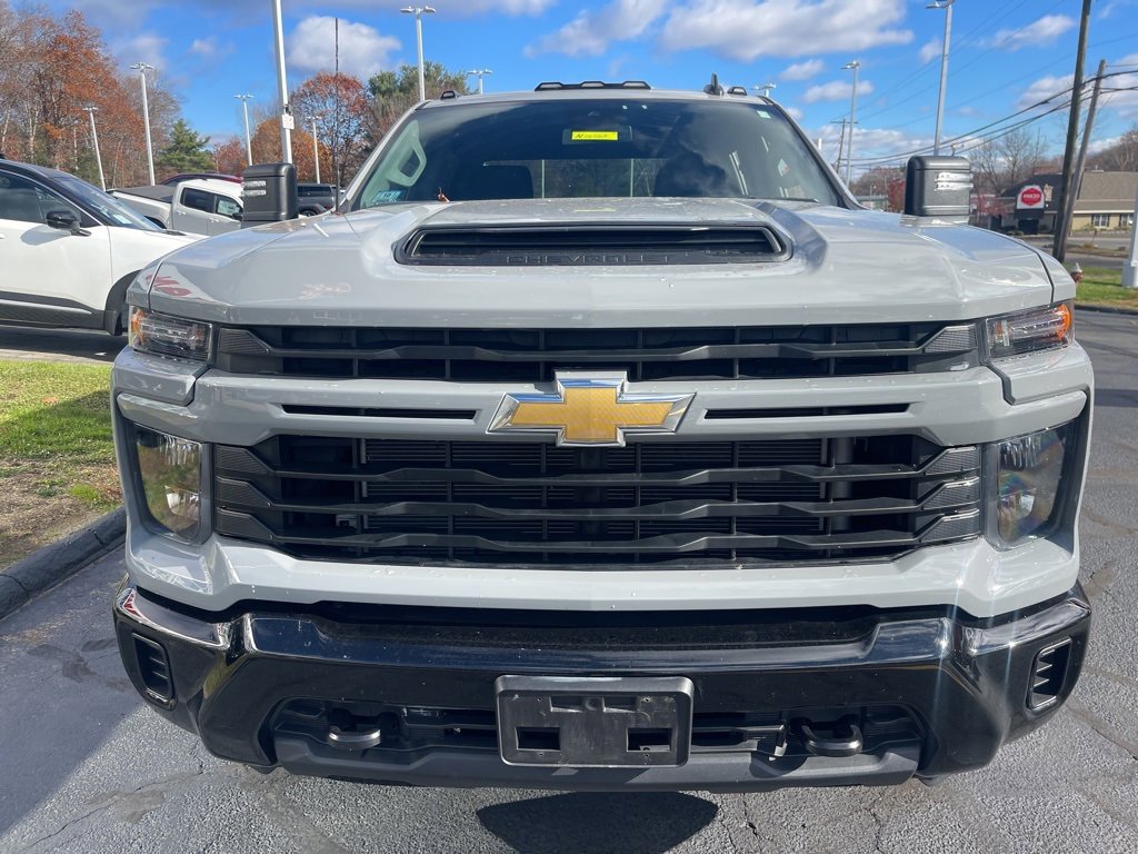 Used 2024 Chevrolet Silverado 2500 Custom w/ Custom Value Package image 7