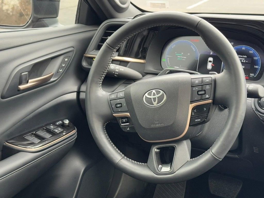 Certified 2025 Toyota Crown Signia w/ Advanced Technology Package image 15