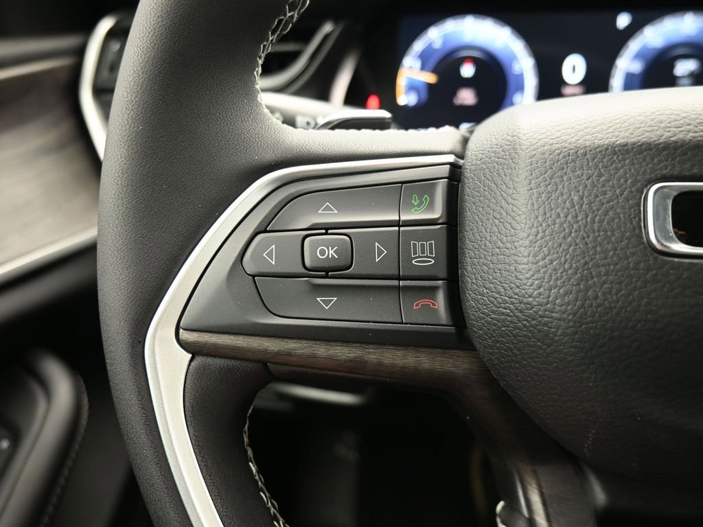 New 2026 Jeep Grand Cherokee Altitude image 21