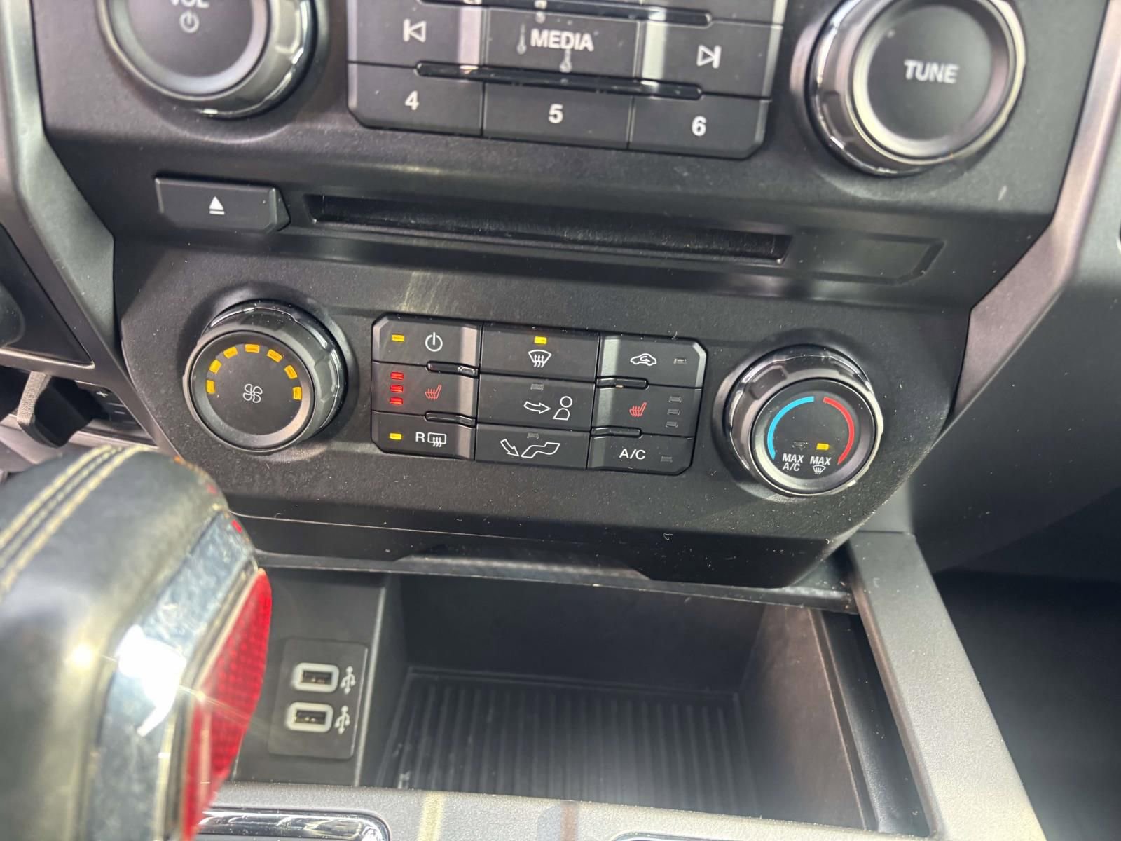 Used 2018 Ford F150 XLT w/ Equipment Group 302A Luxury image 24