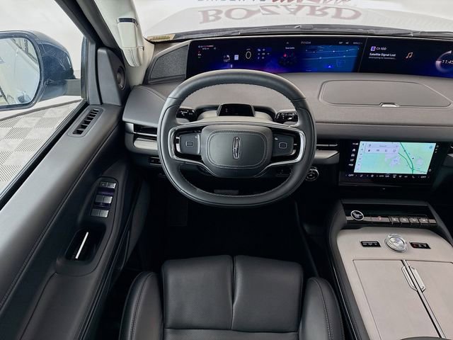 New 2025 Lincoln Navigator Reserve AWD/4WD image 24