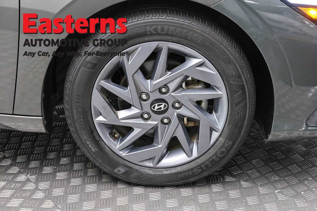 Used 2024 Hyundai Elantra SEL FWD image 30