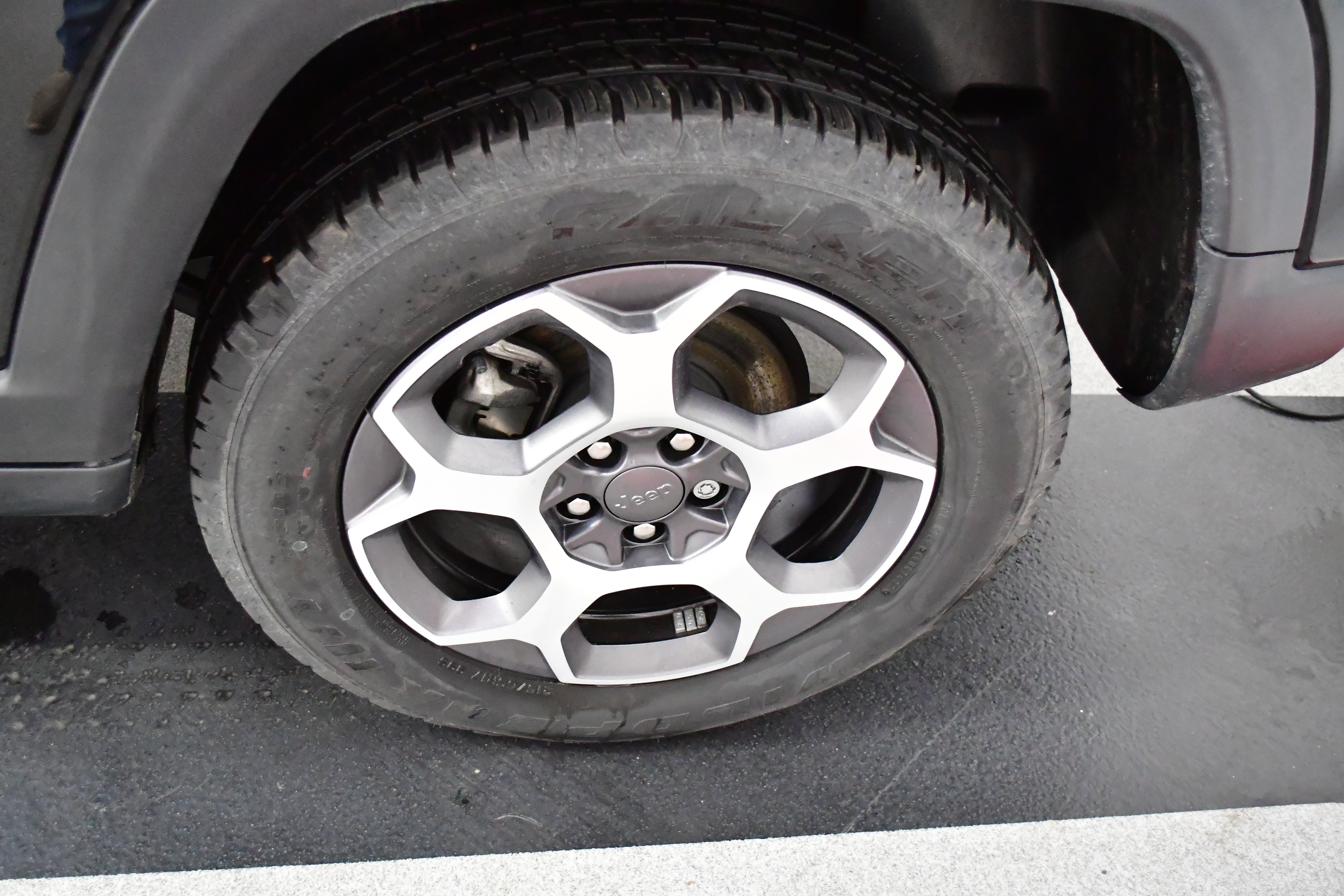 Used 2022 Jeep Compass Trailhawk w/ Trailhawk Convenience Group image 48