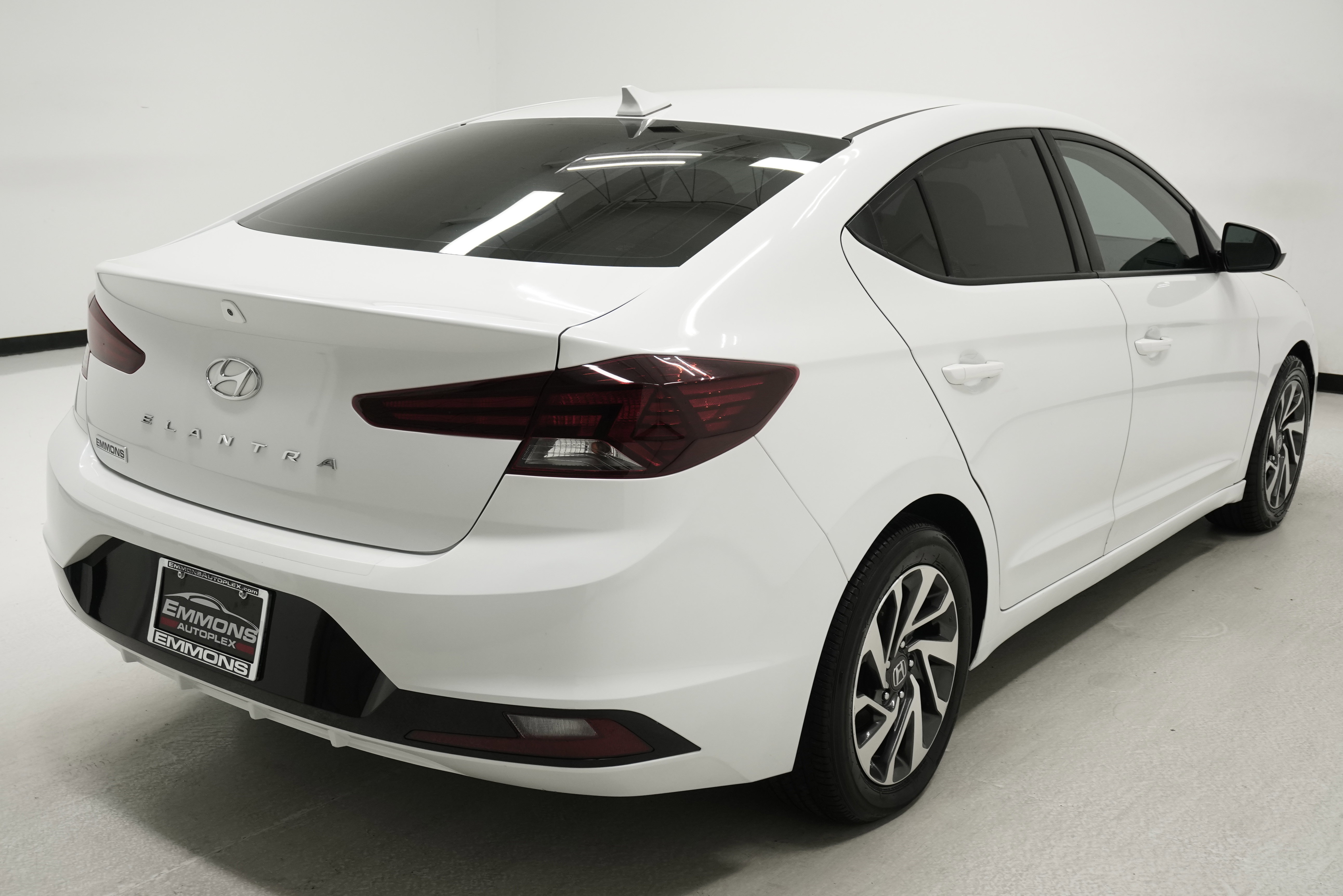 Used 2020 Hyundai Elantra SEL w/ Convenience Package (C2) FWD image 4