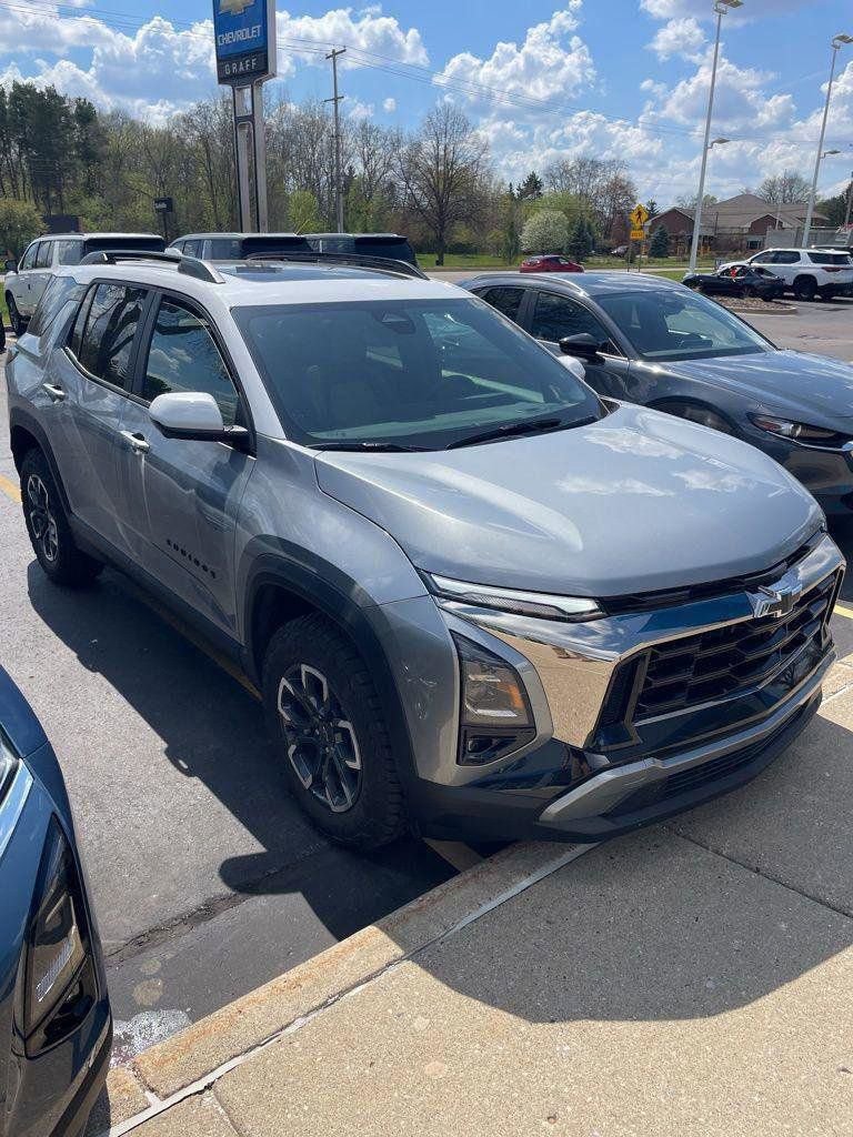 Used 2025 Chevrolet Equinox ACTIV w/ Safety and Technology Package AWD/4WD image 4