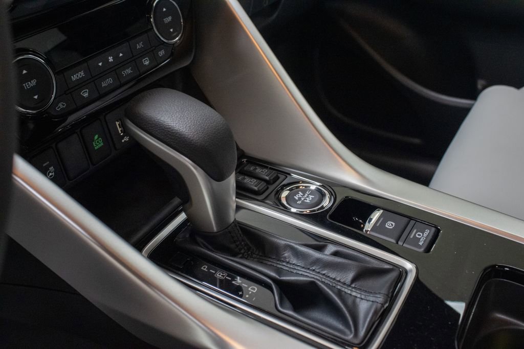 New 2026 Mitsubishi Eclipse Cross SEL image 11