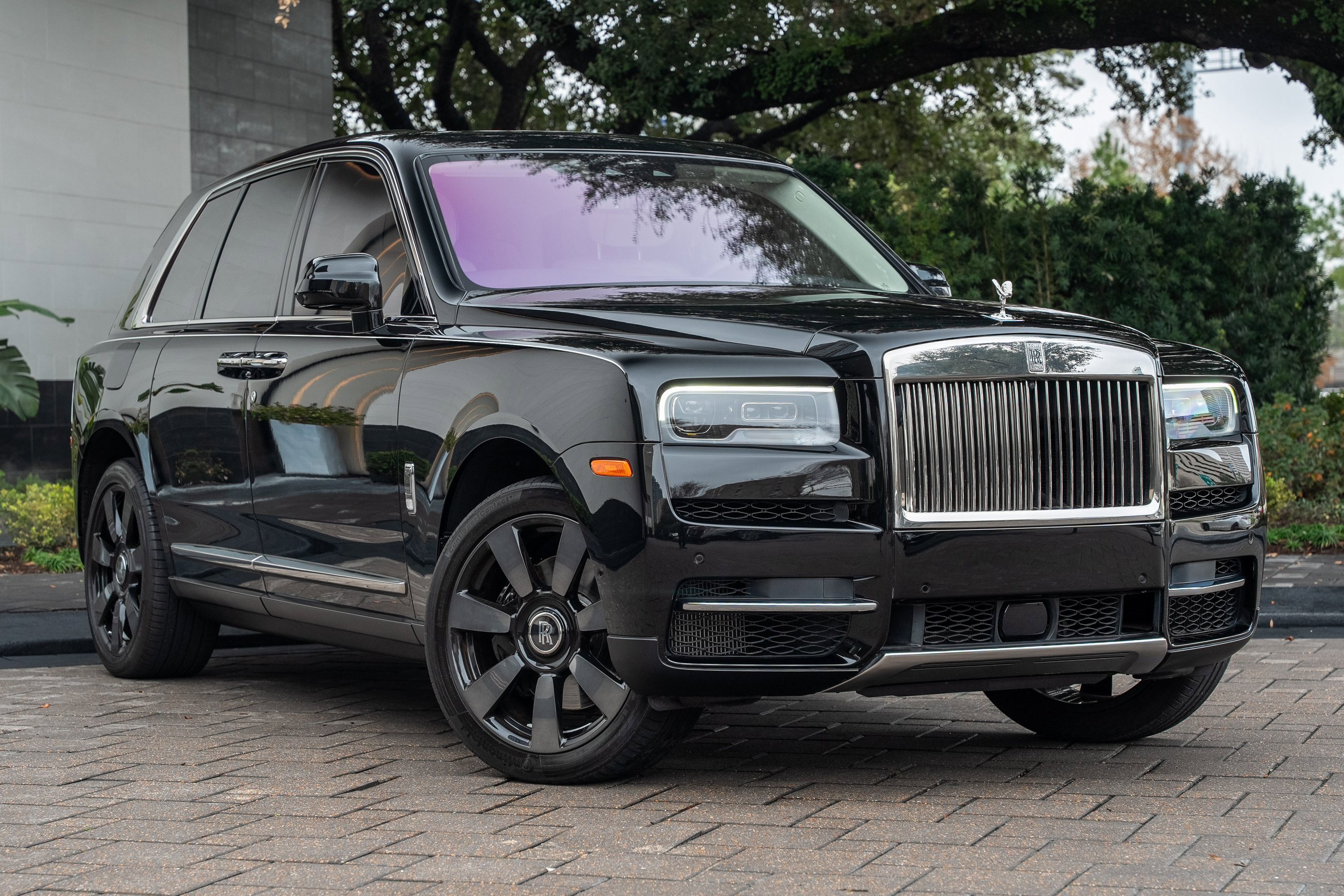 Used 2023 Rolls-Royce Cullinan w/ Cullinan Package image 51