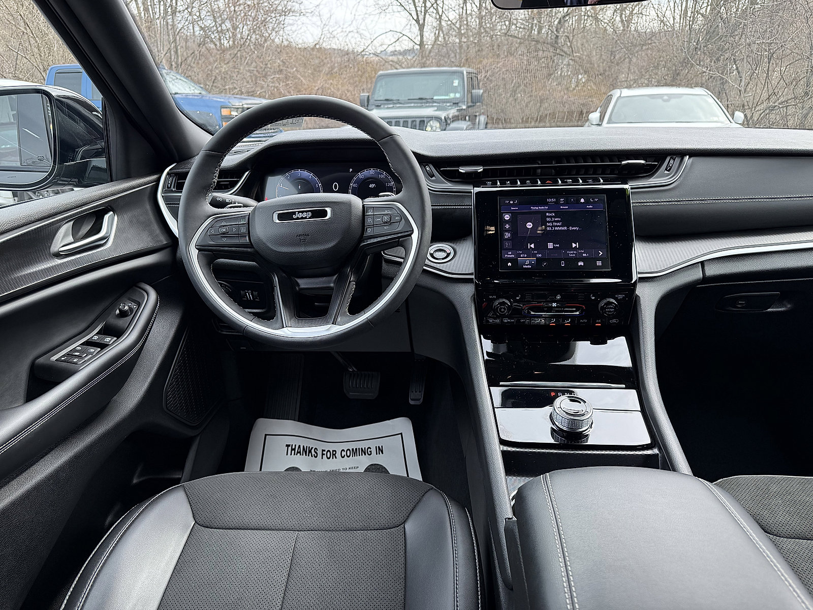 Used 2025 Jeep Grand Cherokee Altitude image 13