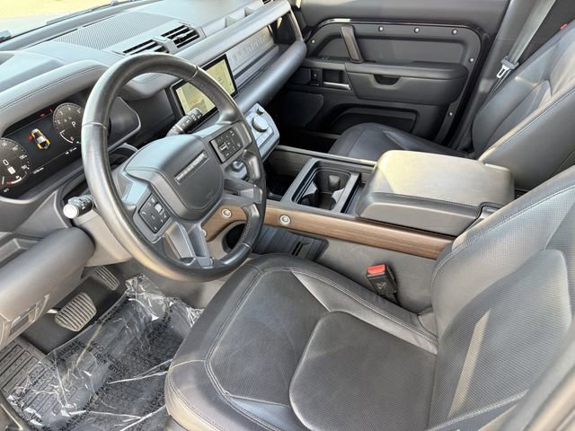 Used 2024 Land Rover Defender 110 X-Dynamic SE AWD/4WD image 5