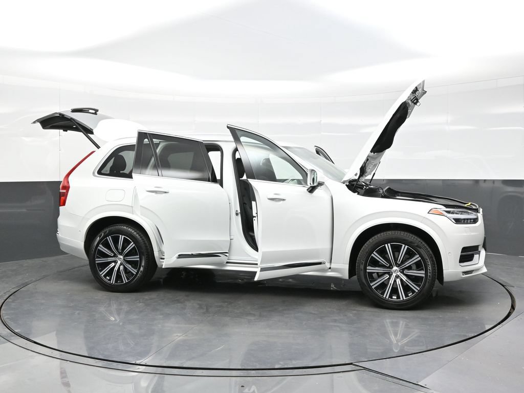 Used 2023 Volvo XC90 B6 Plus AWD/4WD image 48
