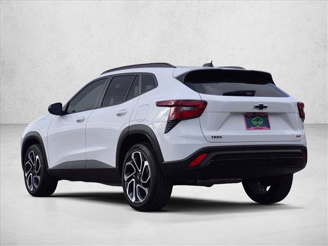 Certified 2025 Chevrolet Trax RS w/ Driver Confidence Package FWD image 8