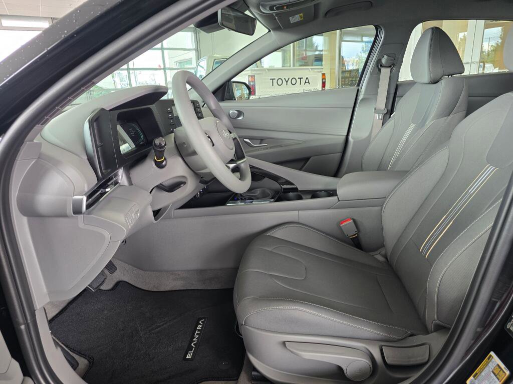 New 2026 Hyundai Elantra Blue image 19