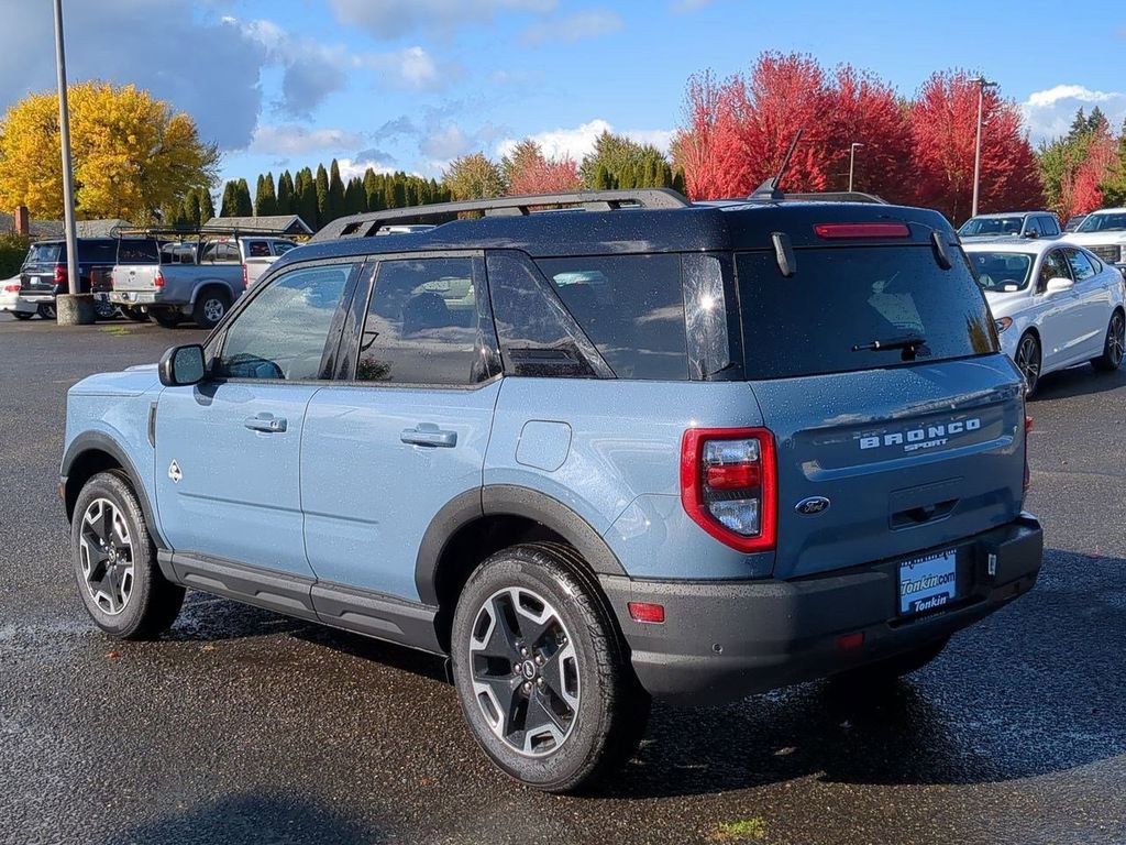 Used 2024 Ford Bronco Sport Outer Banks w/ Tech Package image 3