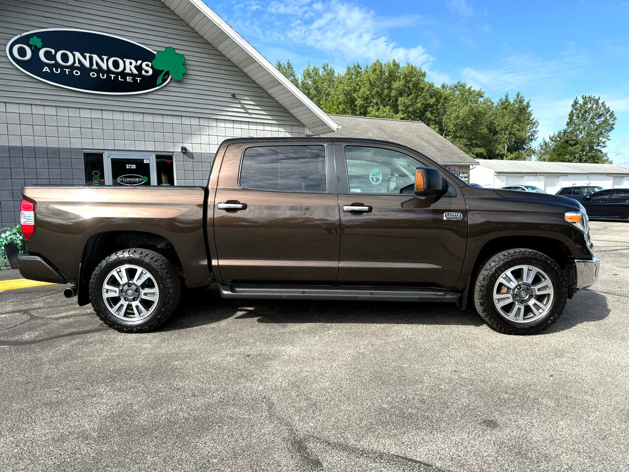 Used 2021 Toyota Tundra Platinum image 2