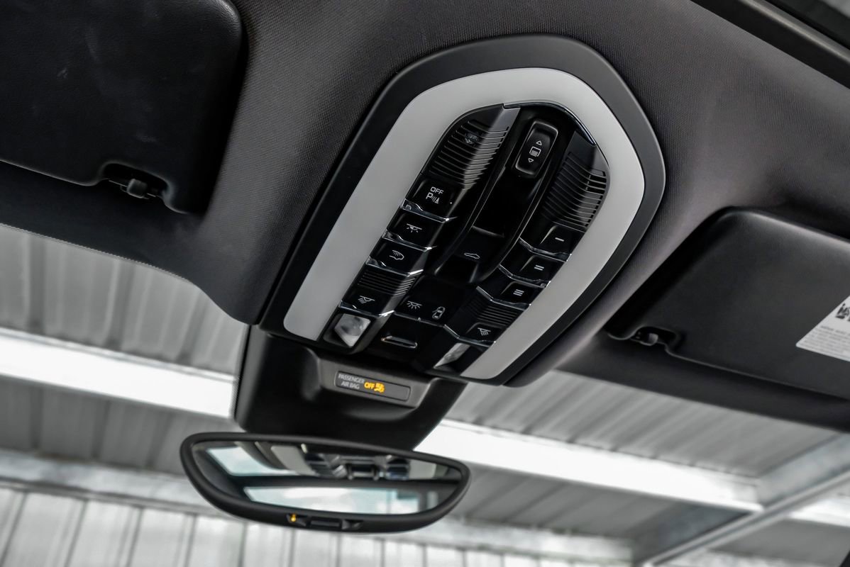 Used 2018 Porsche Macan Sport Edition image 23