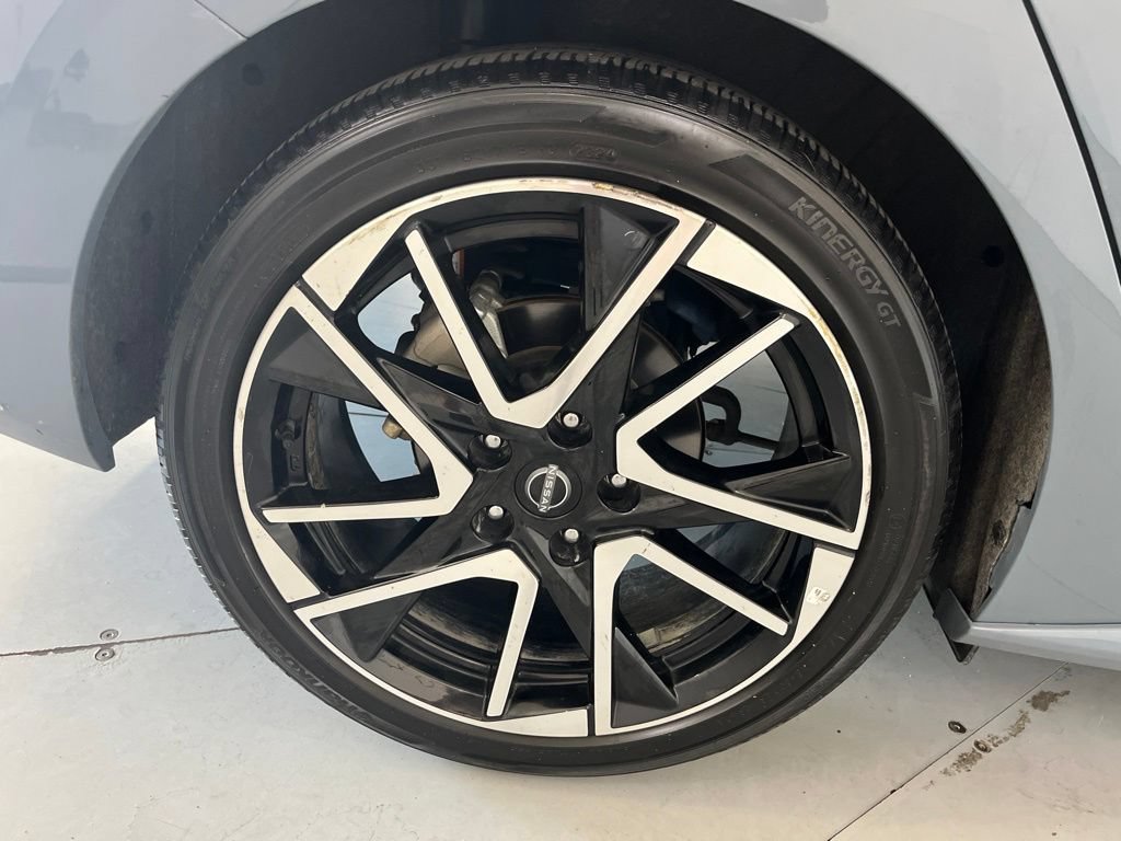 Used 2025 Nissan Sentra SR FWD image 15