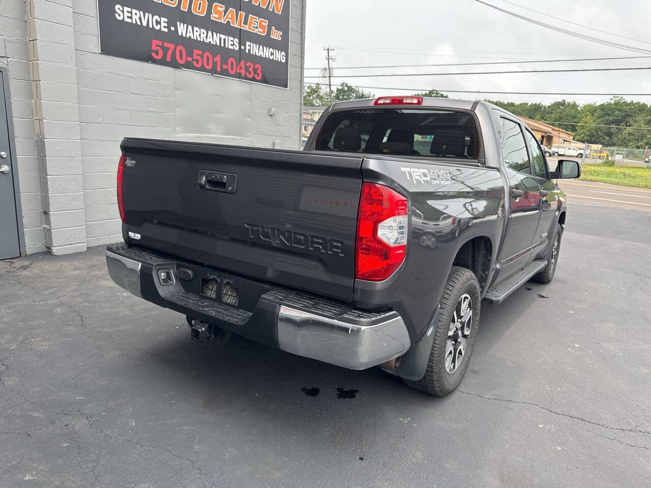 Used 2019 Toyota Tundra SR5 w/ TRD Off Road Package AWD/4WD image 8
