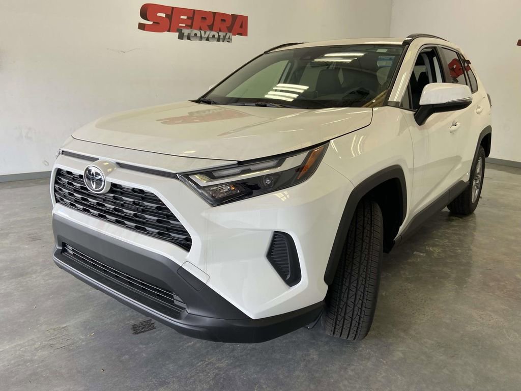 Used 2025 Toyota RAV4 XLE w/ Convenience Package AWD/4WD image 7