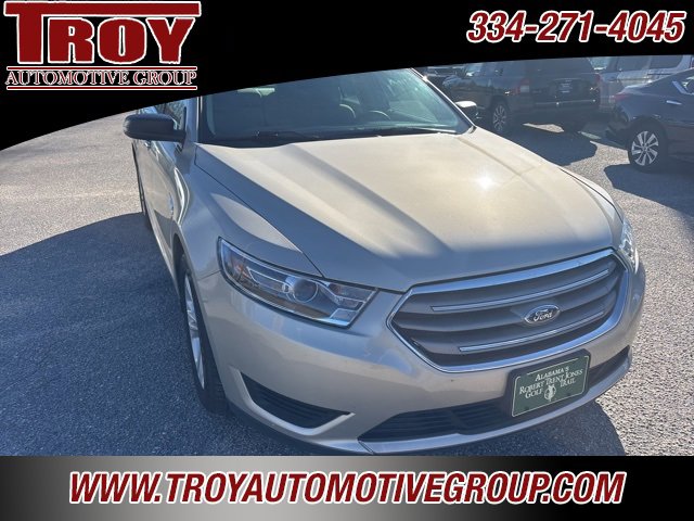 Used 2017 Ford Taurus SE image 8