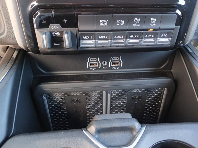 New 2027 RAM 4500 4x4 Crew Cab DRW w/ Laramie Trim Package image 41